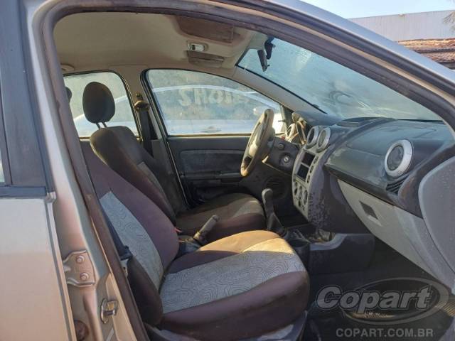 2009 FORD FIESTA SEDAN 