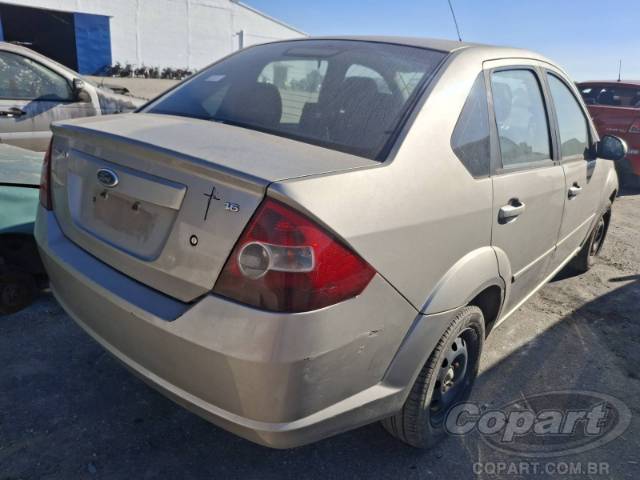 2010 FORD FIESTA SEDAN 