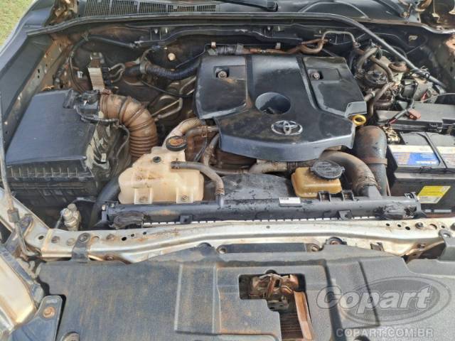 2017 TOYOTA HILUX CD 