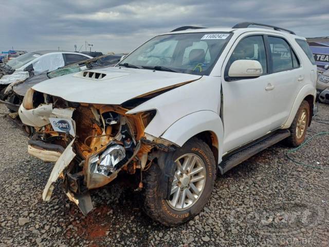 2015 TOYOTA HILUX SW4 