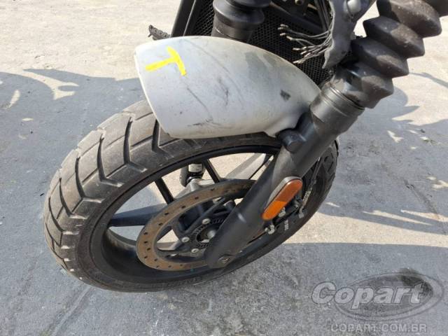 2026 ROYAL ENFIELD Guerrilla 