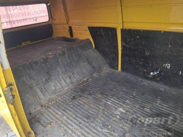 2001 VOLKSWAGEN KOMBI FURGAO 