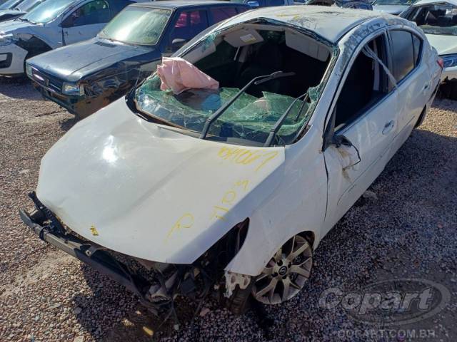 2016 NISSAN VERSA 