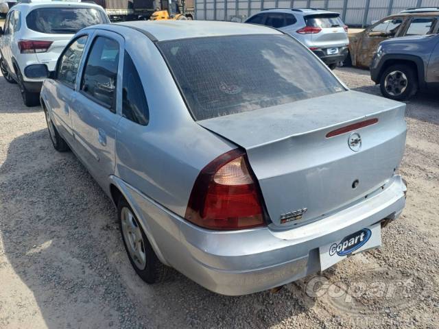 2010 CHEVROLET CORSA SEDAN 