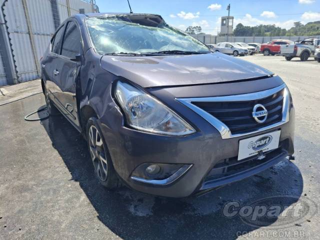 2017 NISSAN VERSA 