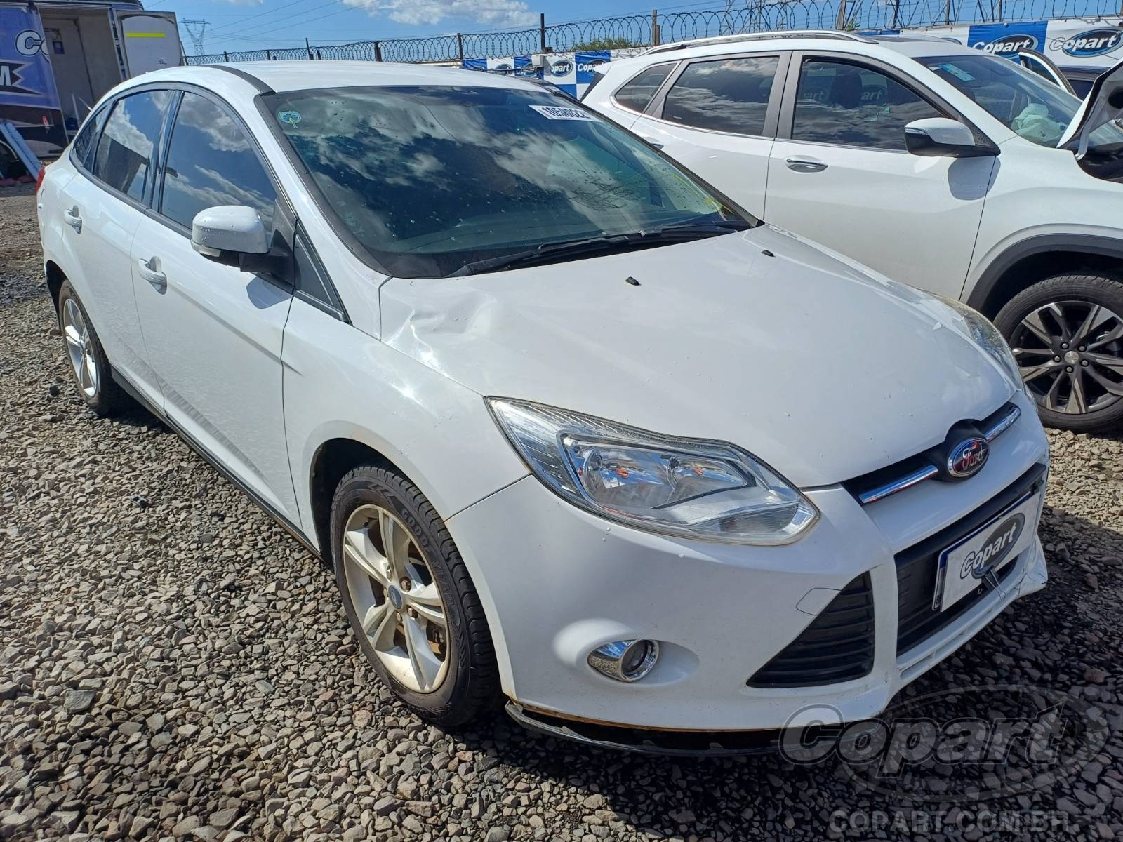 Veículo Ford Focus 2015 FORD FOCUS SEDAN 2.0 16V DURATEC GDI FLEXIVEL ALCOOL/GASOLINA 2015 em leilão