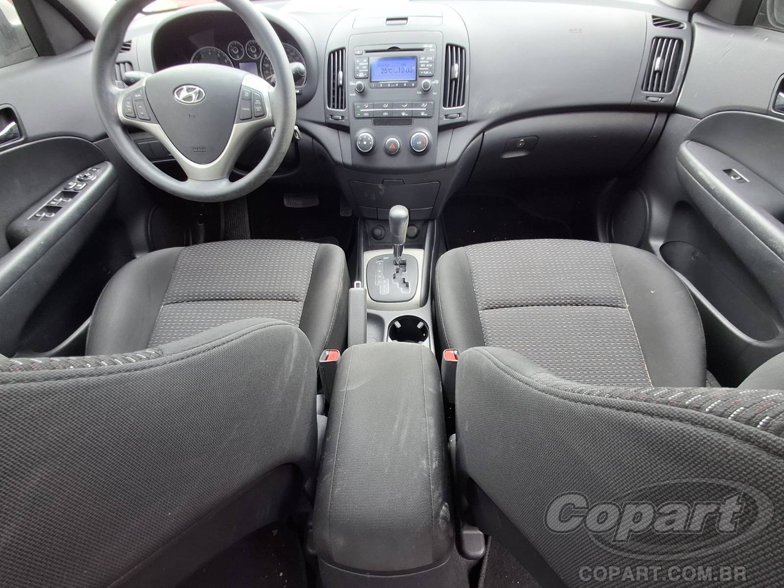 2012 HYUNDAI I30 — foto 9 de 12