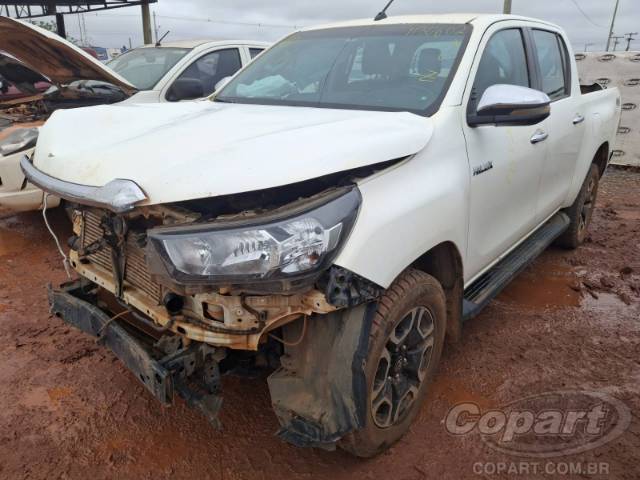 2024 TOYOTA HILUX CD 