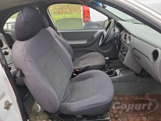 2001 CHEVROLET CELTA 