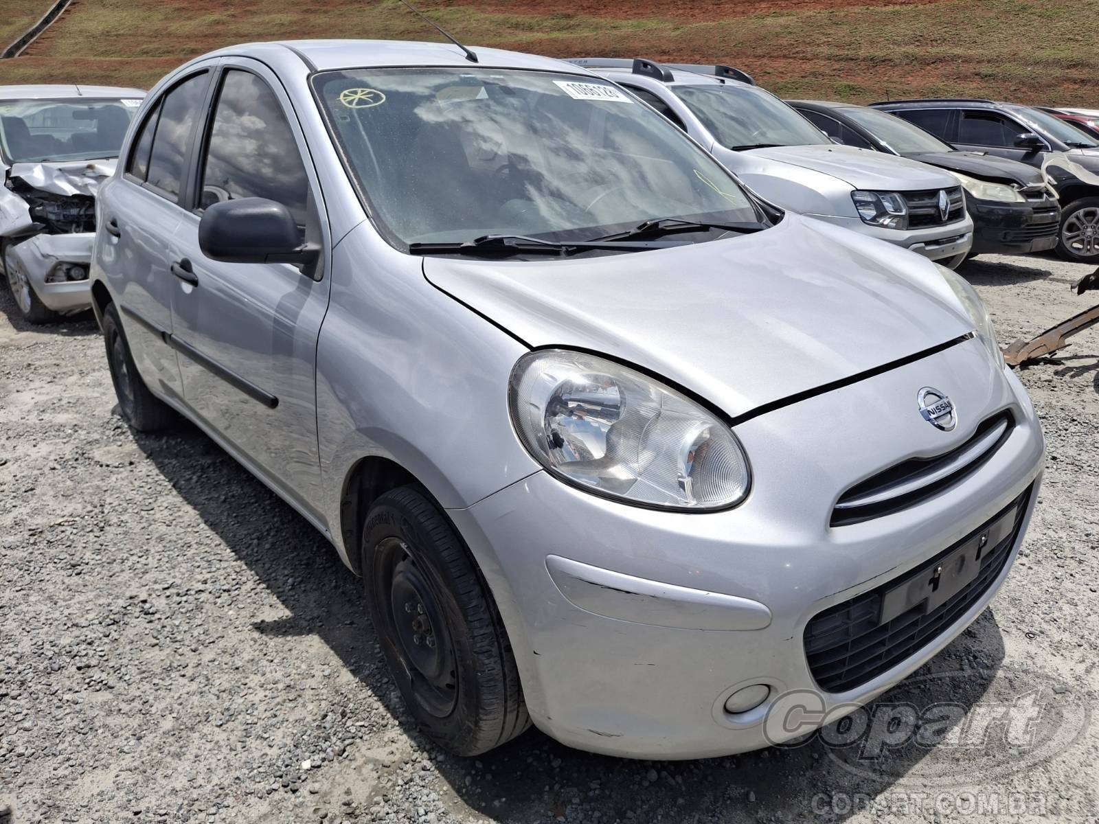 Veículo Nissan March 2012 NISSAN MARCH 1.0 16V 2013 em leilão