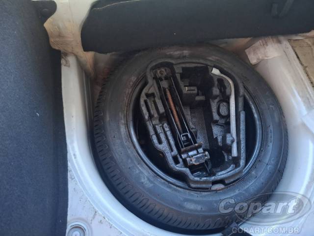 2014 VOLKSWAGEN FOX 