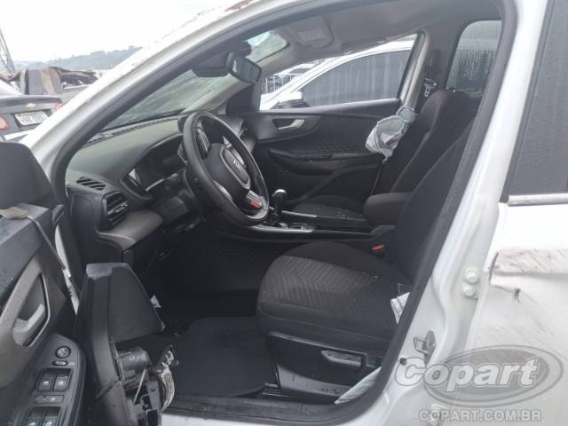 2023 FIAT FASTBACK 