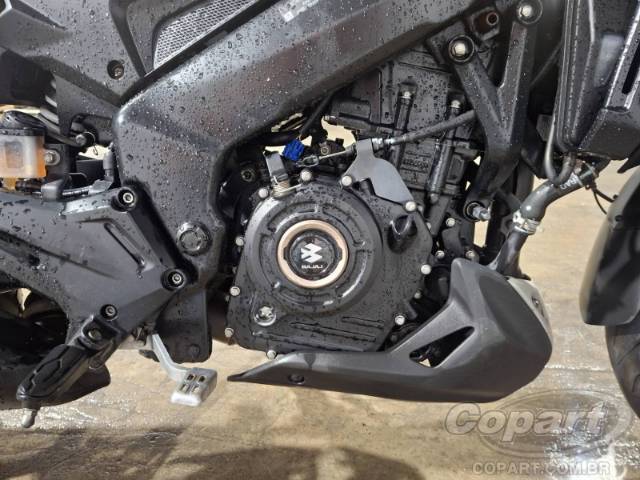 2025 BAJAJ DOMINAR 