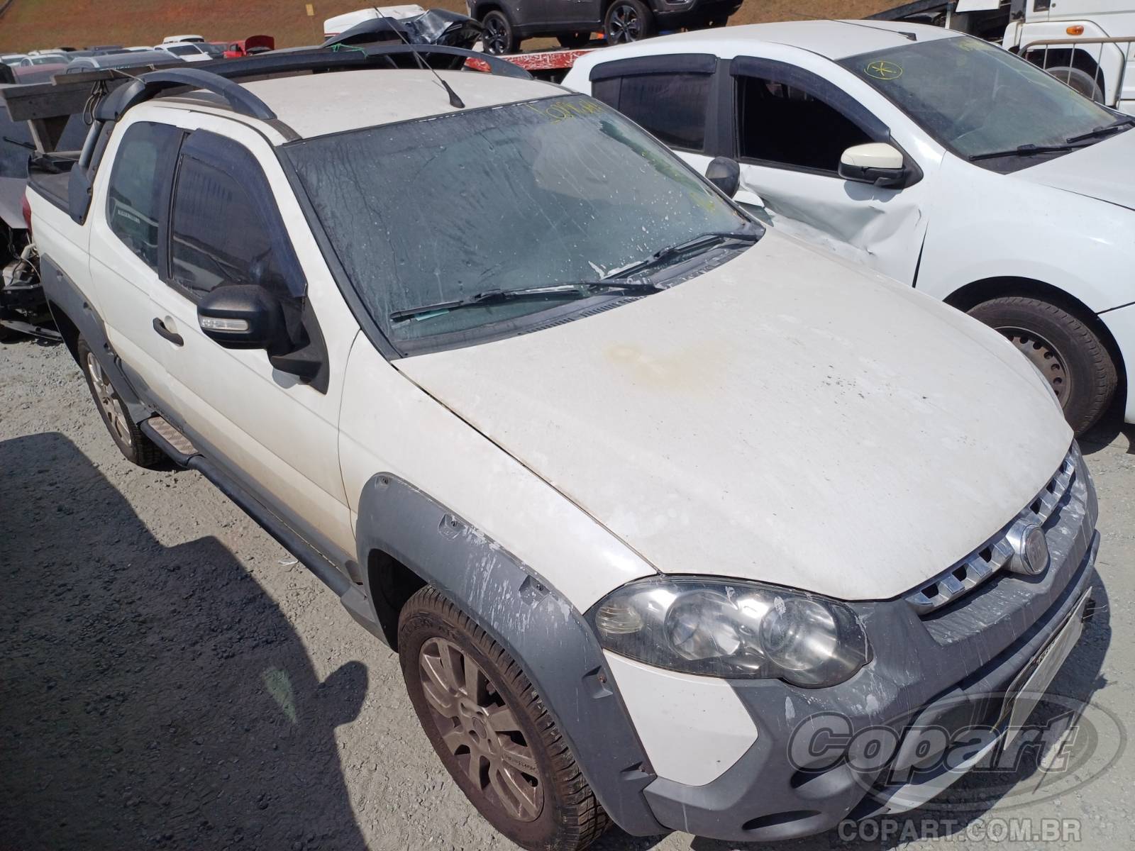 FIAT STRADA CD ADVENTURE 1.8 16V E.TORQ 2014