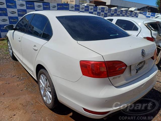 2011 VOLKSWAGEN JETTA 