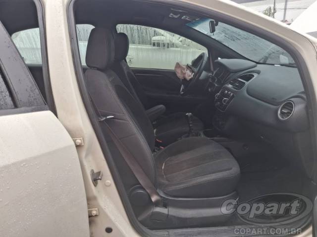 2016 FIAT PUNTO 