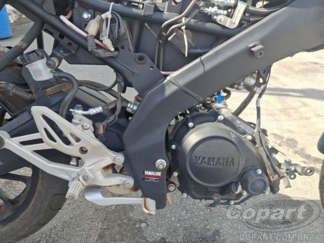 2025 YAMAHA YZF R15 