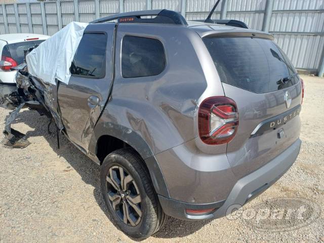 2025 RENAULT DUSTER 