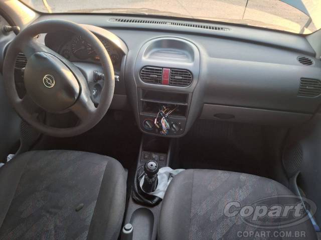 2003 CHEVROLET CORSA SEDAN 