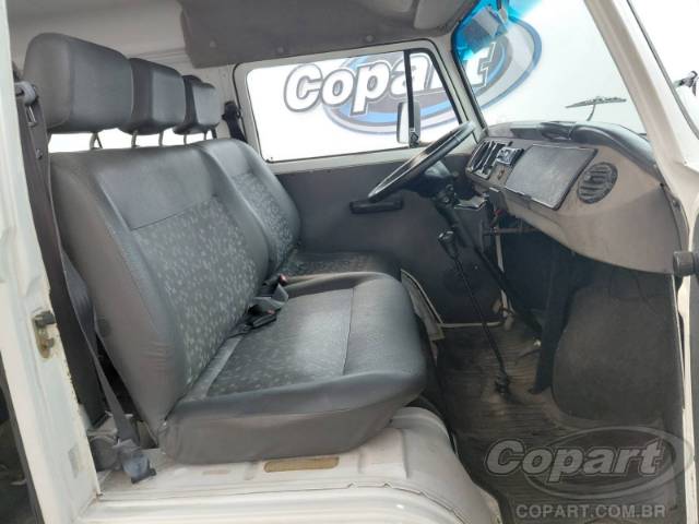 2010 VOLKSWAGEN KOMBI 