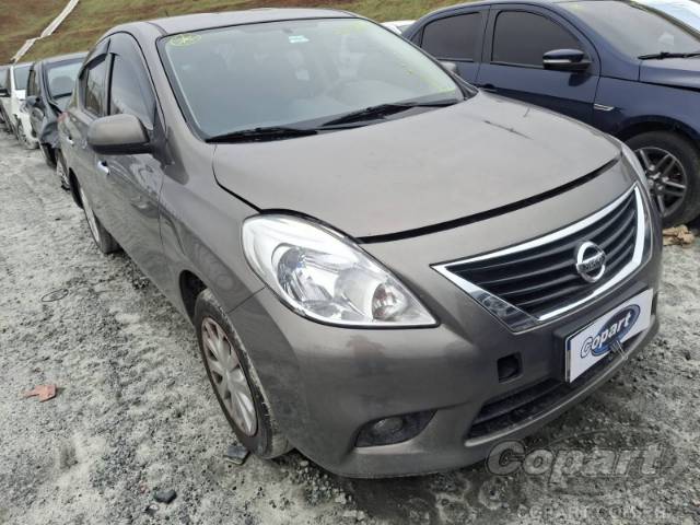 2014 NISSAN VERSA 