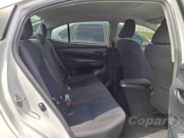 2022 TOYOTA YARIS SEDA 