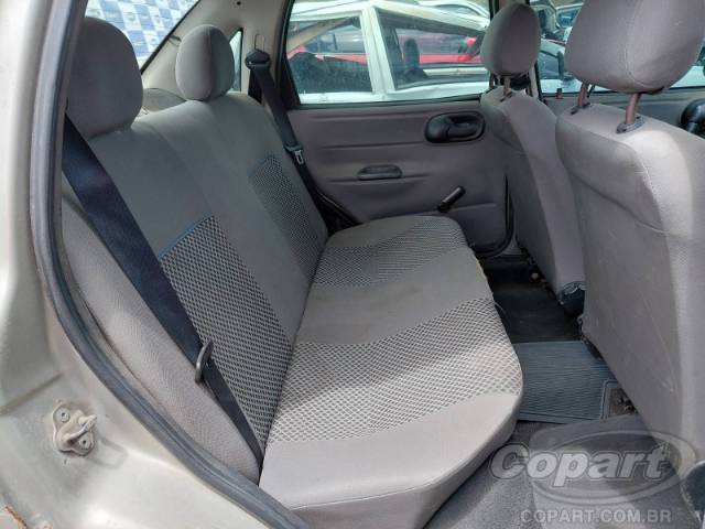 2010 CHEVROLET CLASSIC 