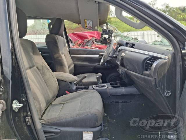 2024 TOYOTA HILUX CD 