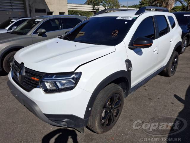 2025 RENAULT DUSTER 
