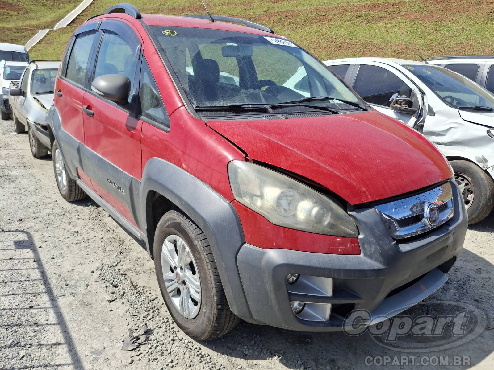 Veículo Fiat Idea Fiat Idea Adventure 1.8 16V E.torQ 2012 2012 em leilão