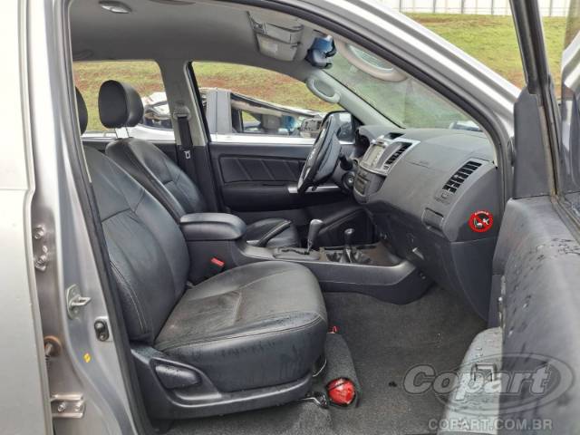 2015 TOYOTA HILUX CD 