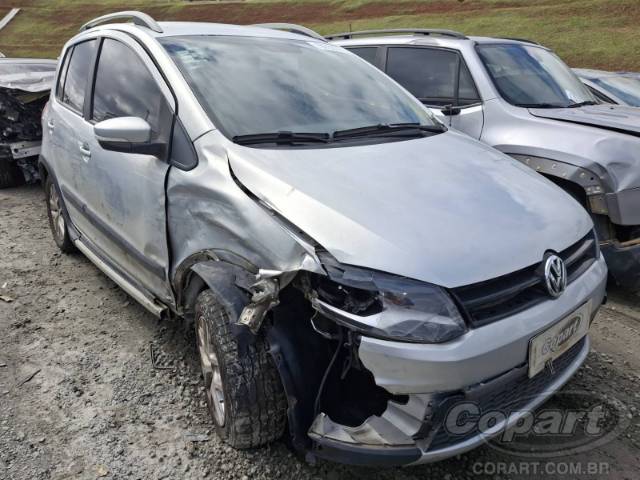 2013 VOLKSWAGEN FOX 