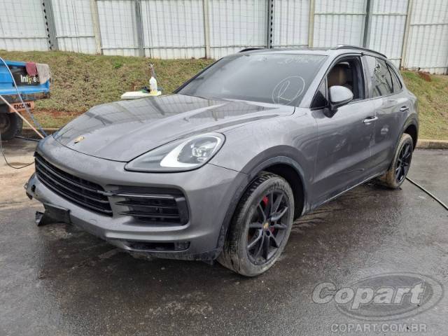 2019 PORSCHE CAYENNE 