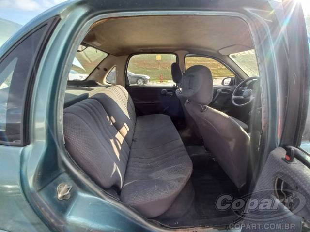 1999 CHEVROLET CORSA SEDAN 