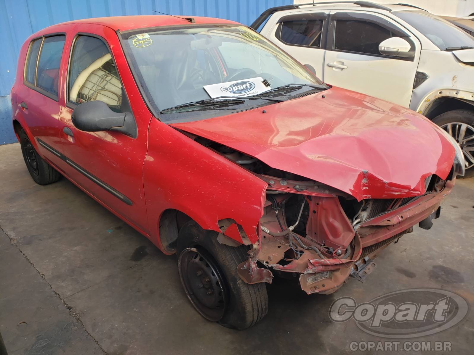 Veículo Renault Clio Renault Clio 1.0 16V Hi-Power 2014 Colisão 2014 em leilão
