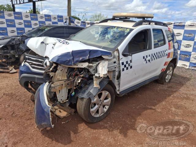 2023 RENAULT DUSTER 