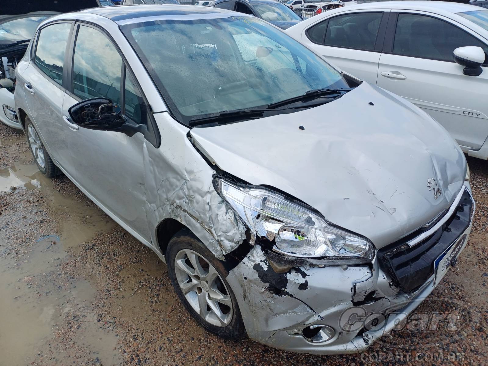 Veículo Peugeot 208 Peugeot 208 Allure 1.5 2014 Colisão Média Monta 2014 em leilão