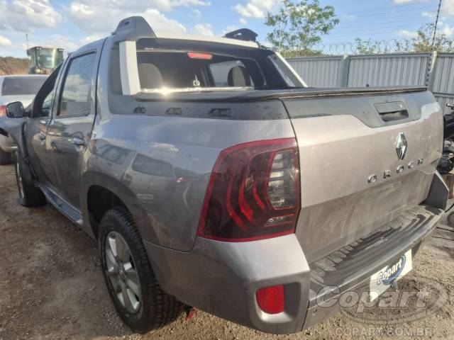 2022 RENAULT DUSTER OROCH 