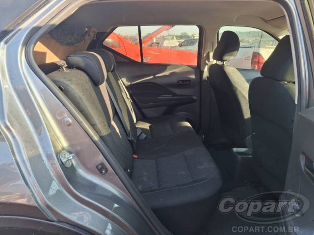 2025 NISSAN Kicks Play 