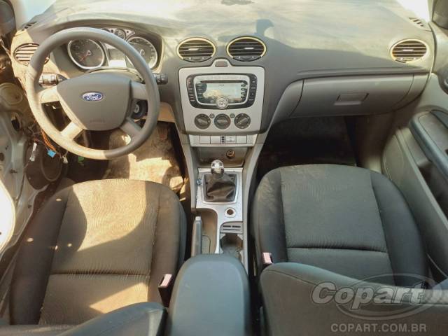 2009 FORD FOCUS SEDAN 