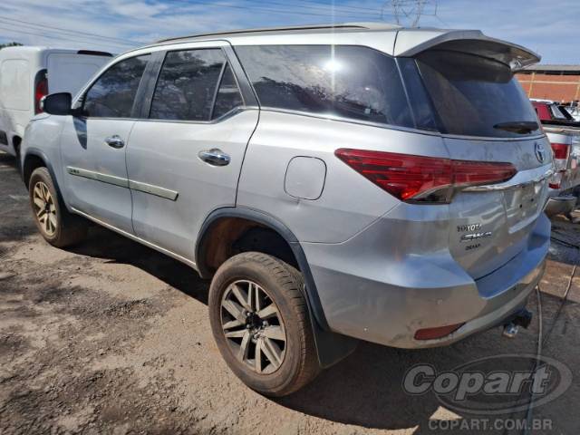 2016 TOYOTA HILUX SW4 