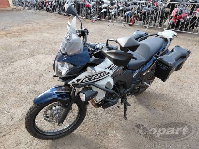 2025 KAWASAKI VERSYS-X 