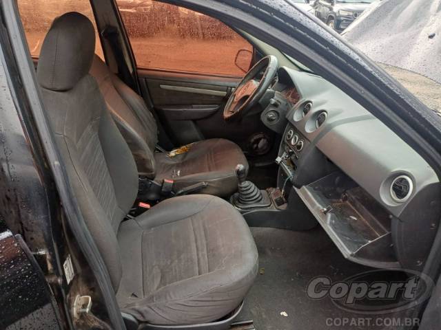 2011 CHEVROLET PRISMA 
