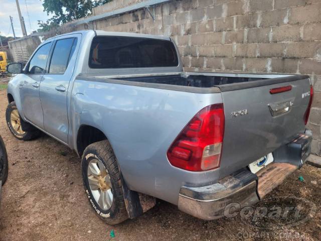 2017 TOYOTA HILUX CD 