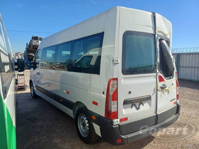 2026 RENAULT MASTER 