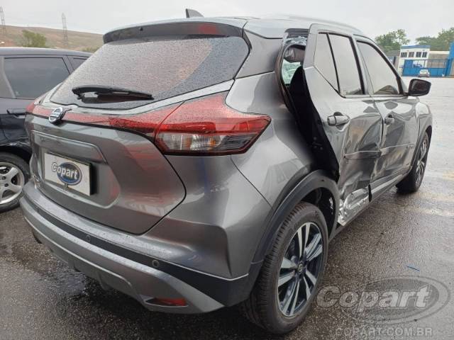2022 NISSAN KICKS 