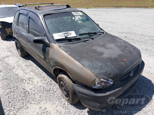 2001 CHEVROLET CORSA 