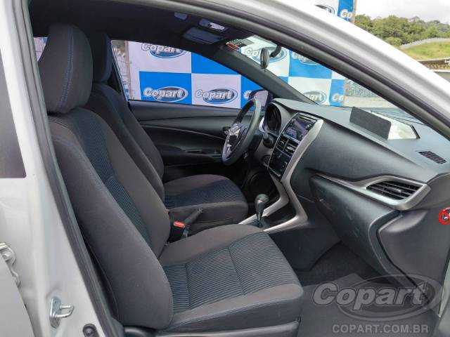 2021 TOYOTA YARIS 