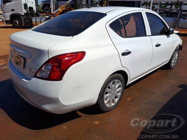 2014 NISSAN VERSA 