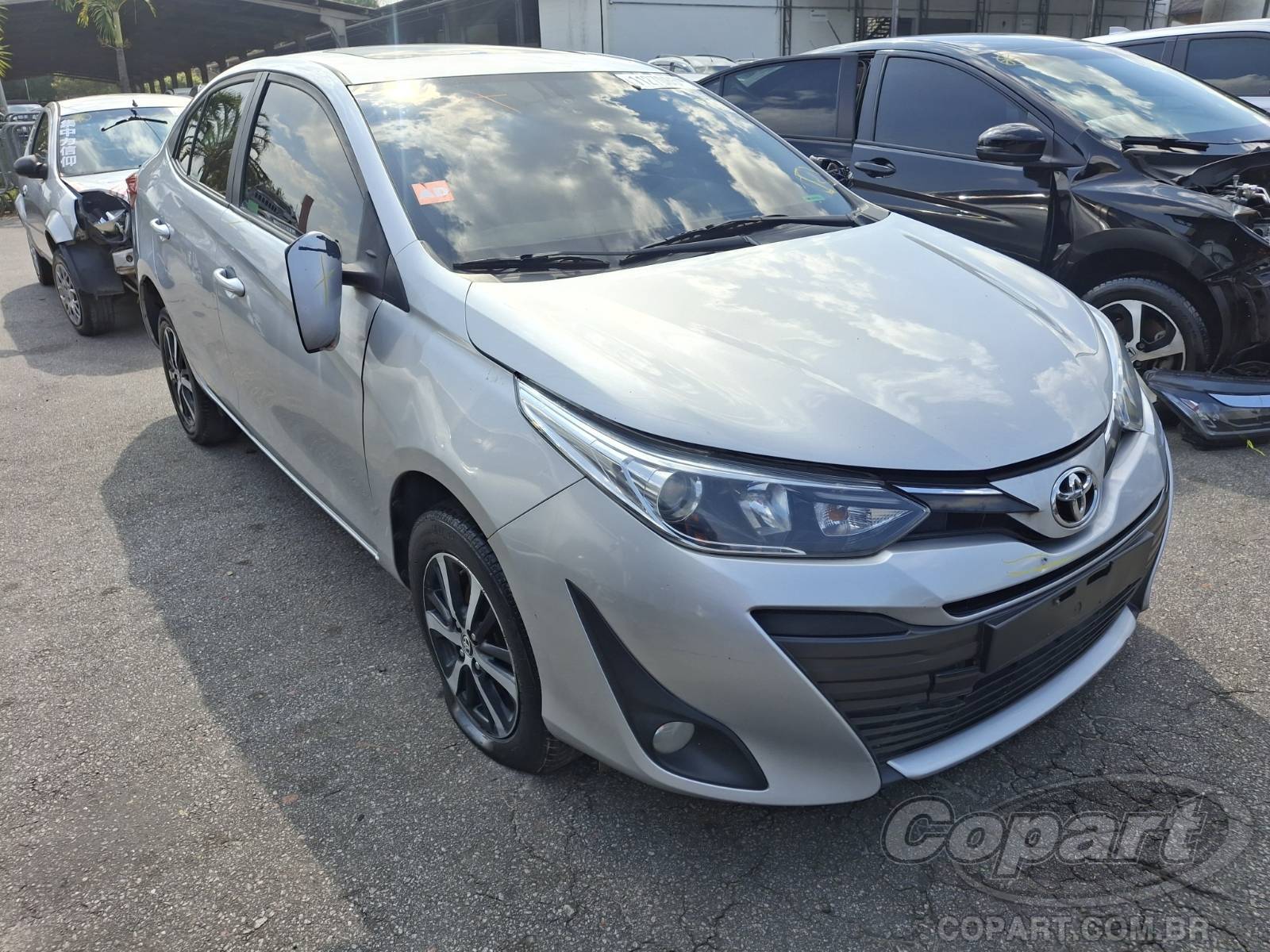 Toyota Yaris Seda 2021 em leilão